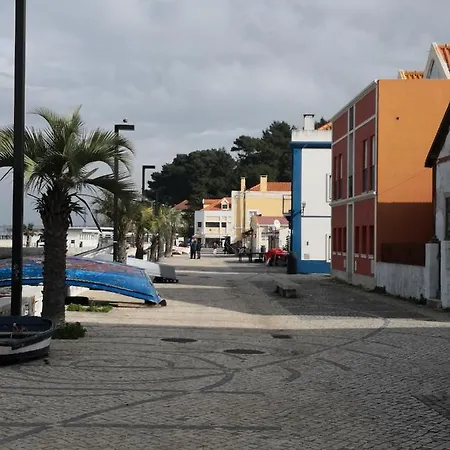 Feriehus Beach Holiday Trafaria , Costa Caparica , Lisbon *